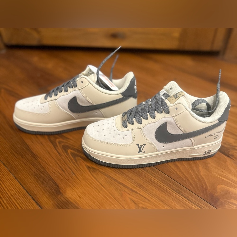 LV dunks